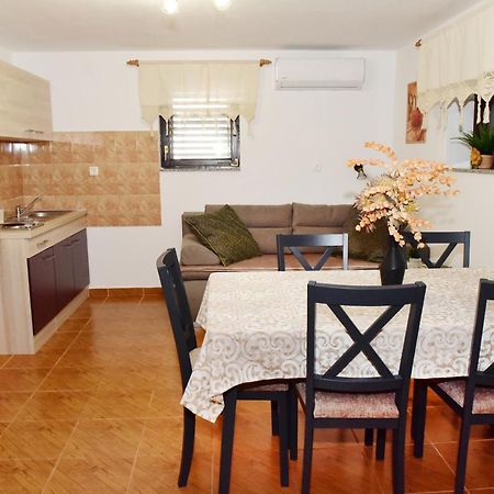 Apartman Bingo Йосипдол Екстериор снимка