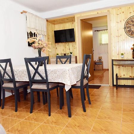 Apartman Bingo Йосипдол Екстериор снимка
